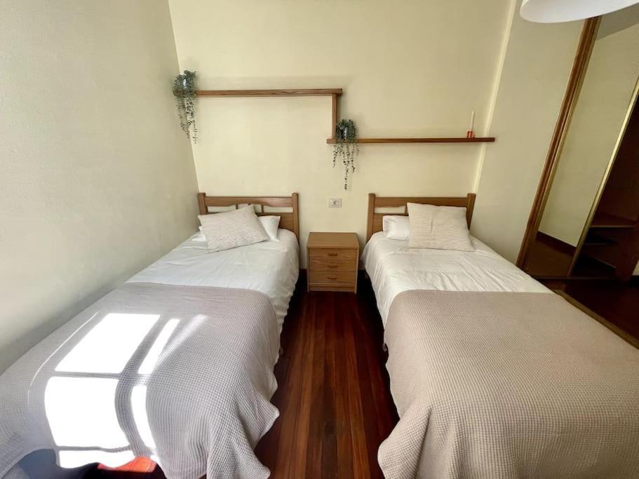 Agradable Apartamento Centrico En Cangas Екстер'єр фото